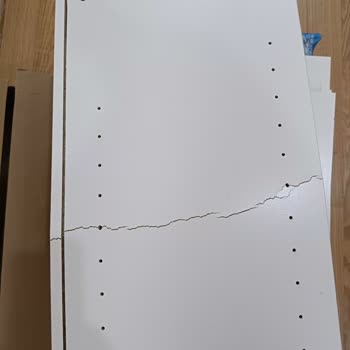 IKEA'dan Sipariş Ettiğim Kitaplıkların Bitmeyen Sorunları