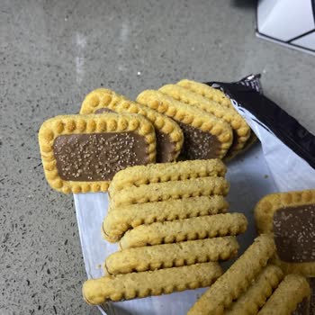 Son Kullanma Tarihi Geçmemiş Bisküvide Beyaz Lekeler Şoku