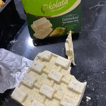 Bozuk Çikolata: Çocuklar İçin Tehlike