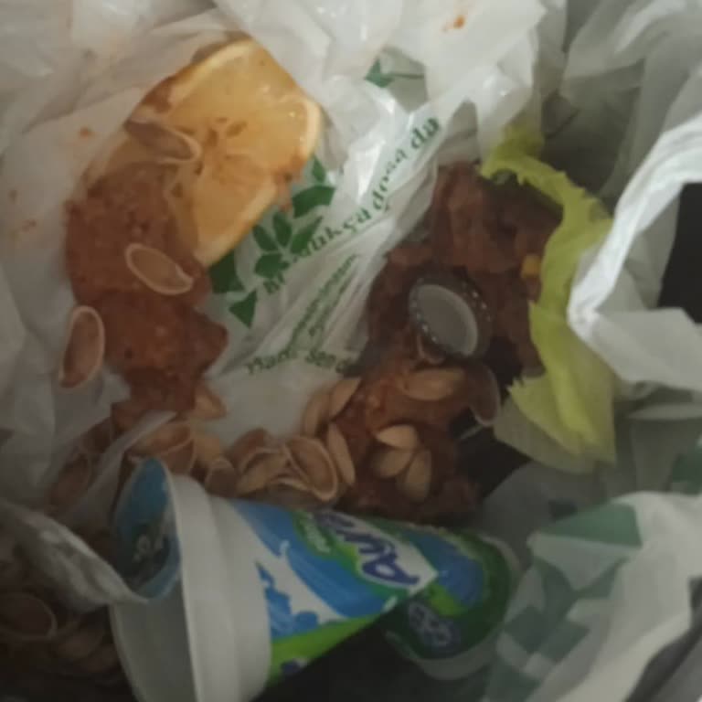 Bozuk Çiğköfte Skandalı: Zehirleme Riski ve Para İadesi Talebi