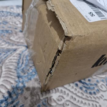 Kitapsec'ten Geç Gelen ve Hasarlı Kitaplar