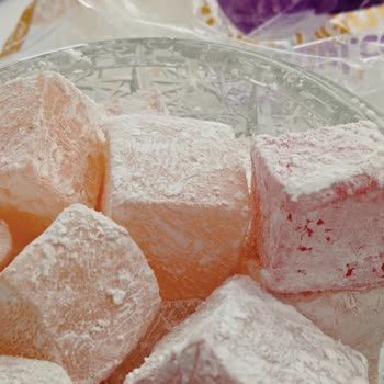 Misafire Sunulan Lokumda Gizemli Madde Şoku