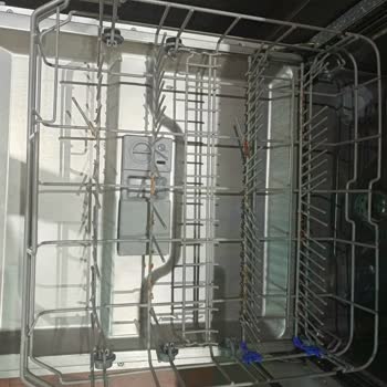 Franke Dishwasher Baskets Rusted and Broken and Wheels Are Faulty After Short Use