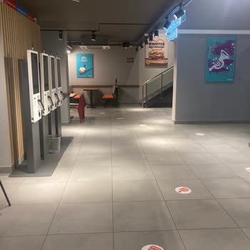Gece Yarısı Burger King'de Hayal Kırıklığı