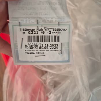 Yıkanmayan Halı ve İlgisiz Müşteri Hizmeti