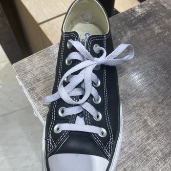 Converse Ayakkabıda Kumaş Yırtılması Ve İlgisizlik