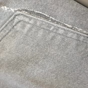 Hızla Yırtılan Kot Pantolon