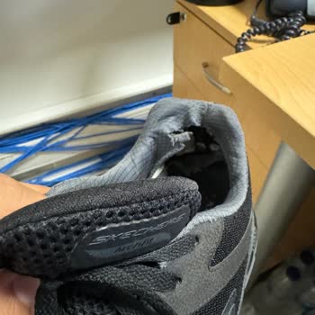 Skechers Ayakkabıda Beklenmedik Yırtılma Sorunu