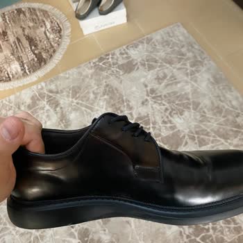 Renk Değiştiren Ayakkabı ve Yanıltıcı Garanti Süresi