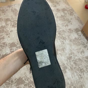 Renk Değiştiren Ayakkabı ve Yanıltıcı Garanti Süresi