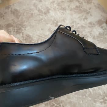 Renk Değiştiren Ayakkabı ve Yanıltıcı Garanti Süresi