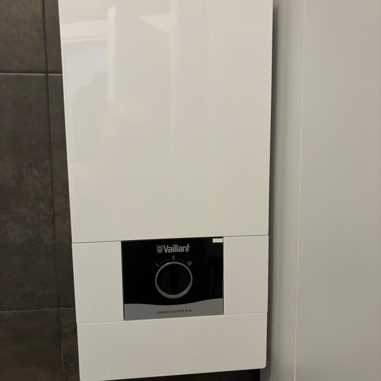 Vaillant Ved-Pro 18/8 Durchlauferhitzer mit Defekten und mangelhaftem Service