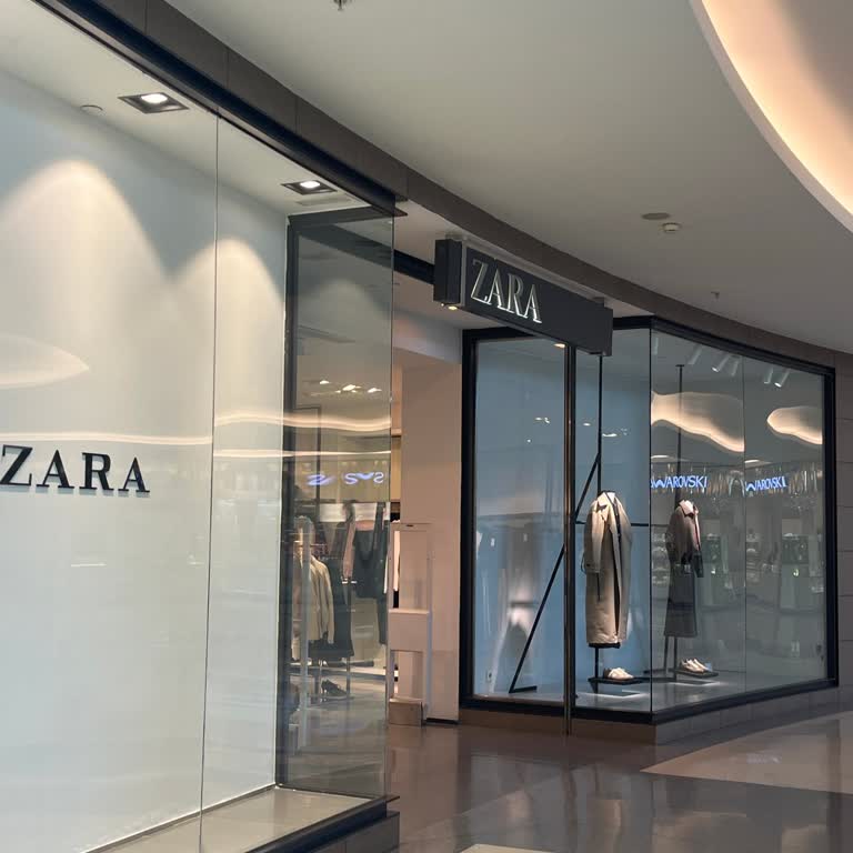 Zara Mağazasında Askılama Zorunluluğu