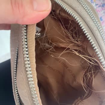 Benetton çantam yırtıldı, müşteri hizmetleri ilgisiz