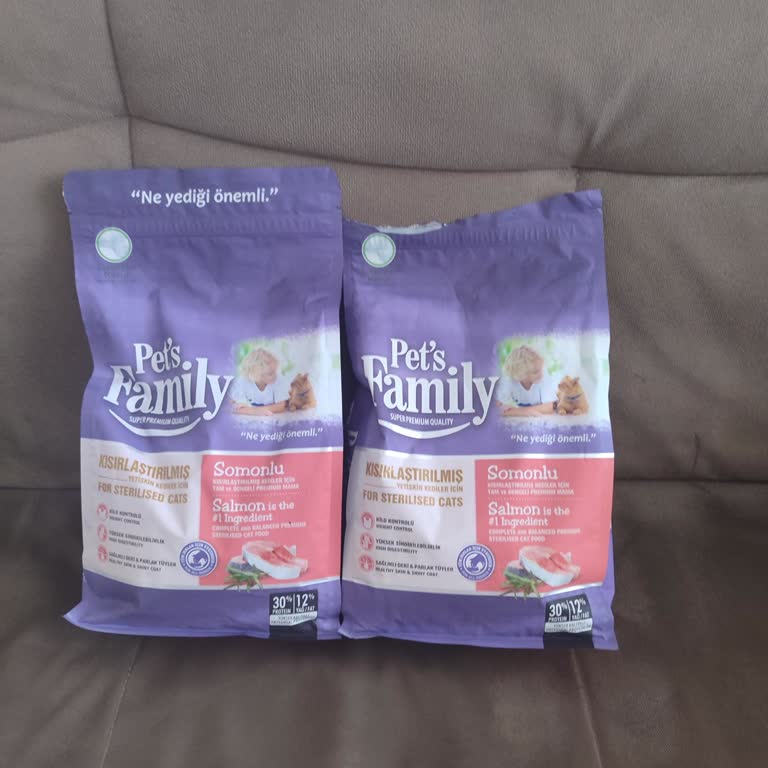 Pet Family Sokak Kedilerinin Bile Yemediği Mama