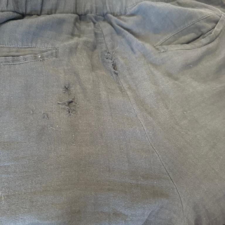 Bershka Pantolonun Kalite Sorunu ve Mağaza İlgisizliği