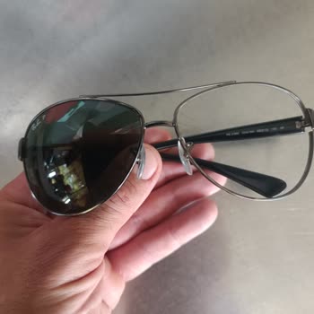 Garanti Kapsamında İlgisizlik: Eksik Camlı Gözlük Sorunu