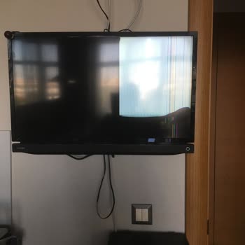 Horoz Nakliyat'ın İhmali: Kırık Televizyon ve Çözülmeyen Sorun