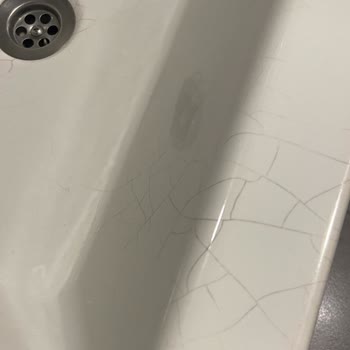 Vitra Lavabolarında Erken Emaye Çatlakları