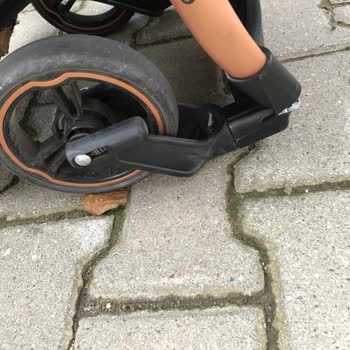 Bebek Arabasındaki Kalitesizlik ve İlgisizlik