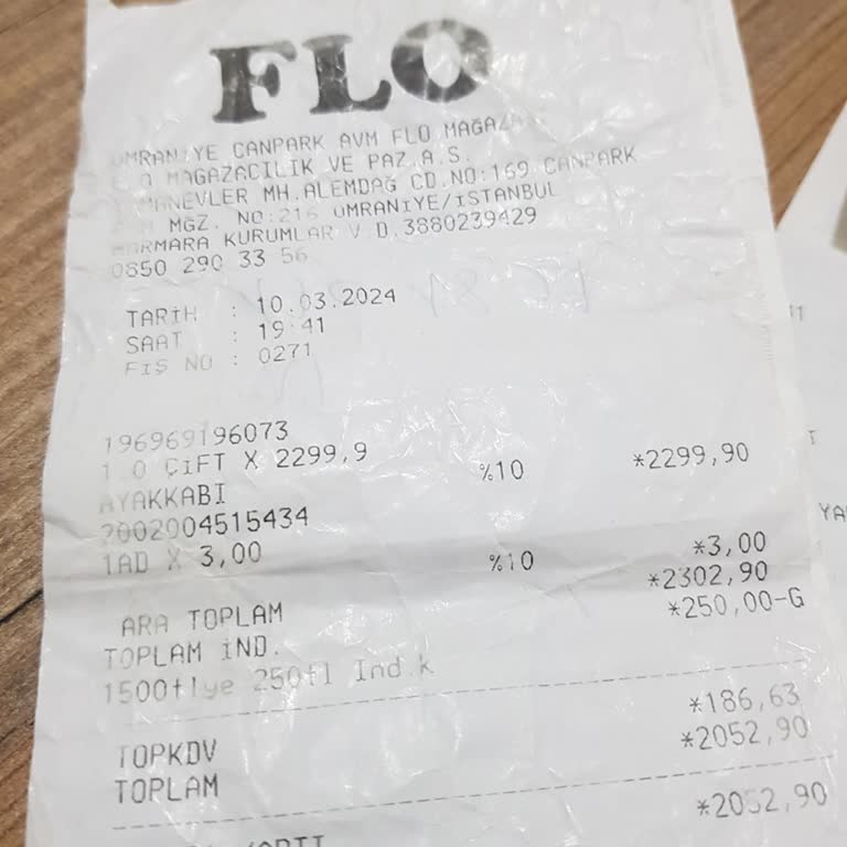 Nike Ayakkabıda Yırtılma ve İade Sorunu