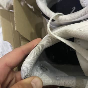 Adidas Ayakkabıda Beklenmedik Kalite Sorunu