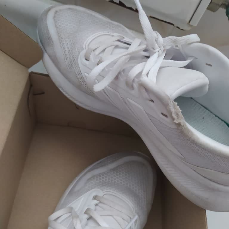 Adidas Ayakkabıların Hızla Eskimesi ve Yetersiz Müşteri Hizmeti