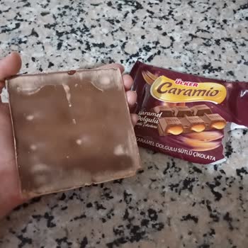 Bayat ve Küflü Çikolata Şoku