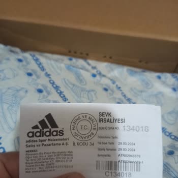 Adidas Ayakkabıda Erken Yıpranma Sorunu