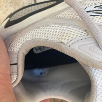 Skechers Ayakkabıda Yırtık Sorunu ve Olumsuz İnceleme Sonucu