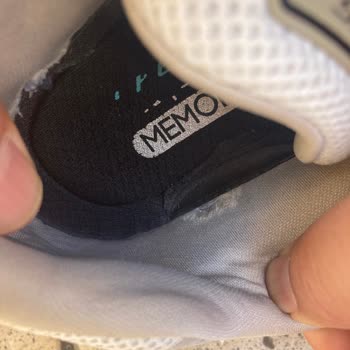 Skechers Ayakkabıda Yırtık Sorunu ve Olumsuz İnceleme Sonucu