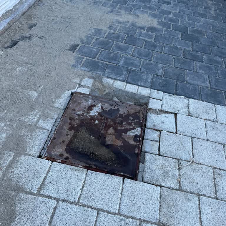 Tehlikeli Kanalizasyon Kapağı Sorunu