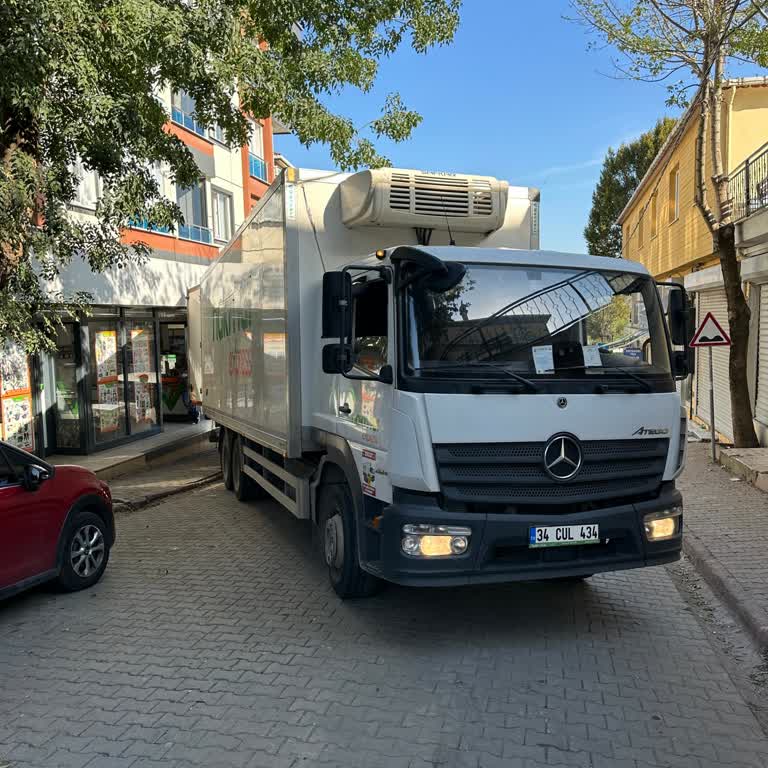 Hakmar Express Kamyonu Trafiği Engelliyor ve Çirkin Tavırlar Sergiliyor
