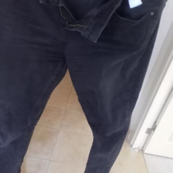 DeFacto Jeans Risse und schlechte Qualität nach nur viermal Tragen