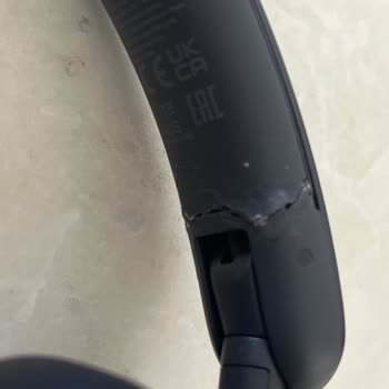 Anker Kulaklıkta Çatlayan Parçalar ve Yetersiz Servis Çözümü