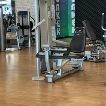 Vialand Macfit'te Bozuk Otomatlar ve İlgisiz Hizmet