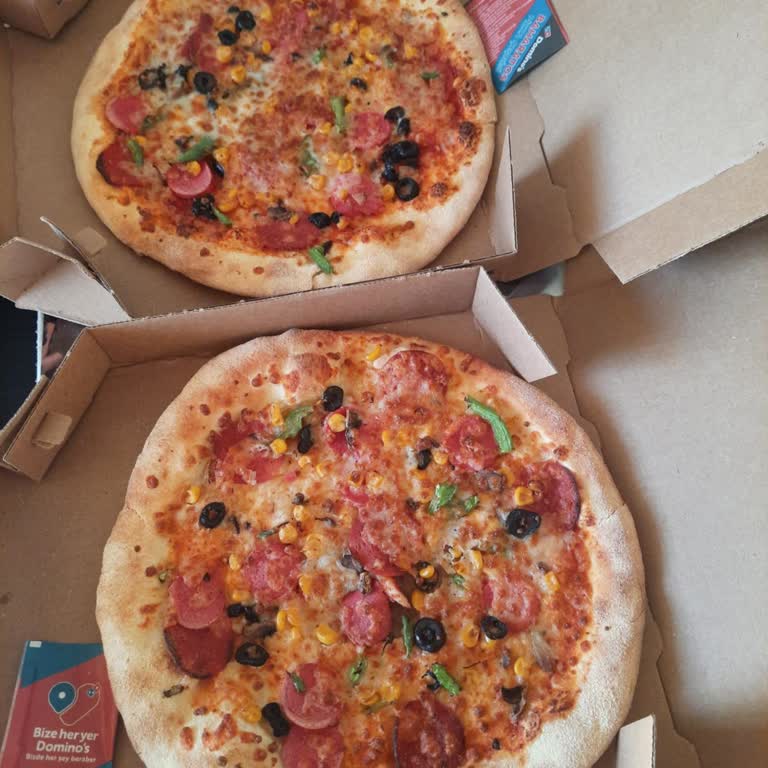 Domino's Pizza'da Malzeme Ve Hamur Hayal Kırıklığı