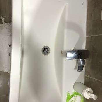 Cerastyle Lavabo Çatlakları: Firma Sorumluluğu Ve Değişim Talebi