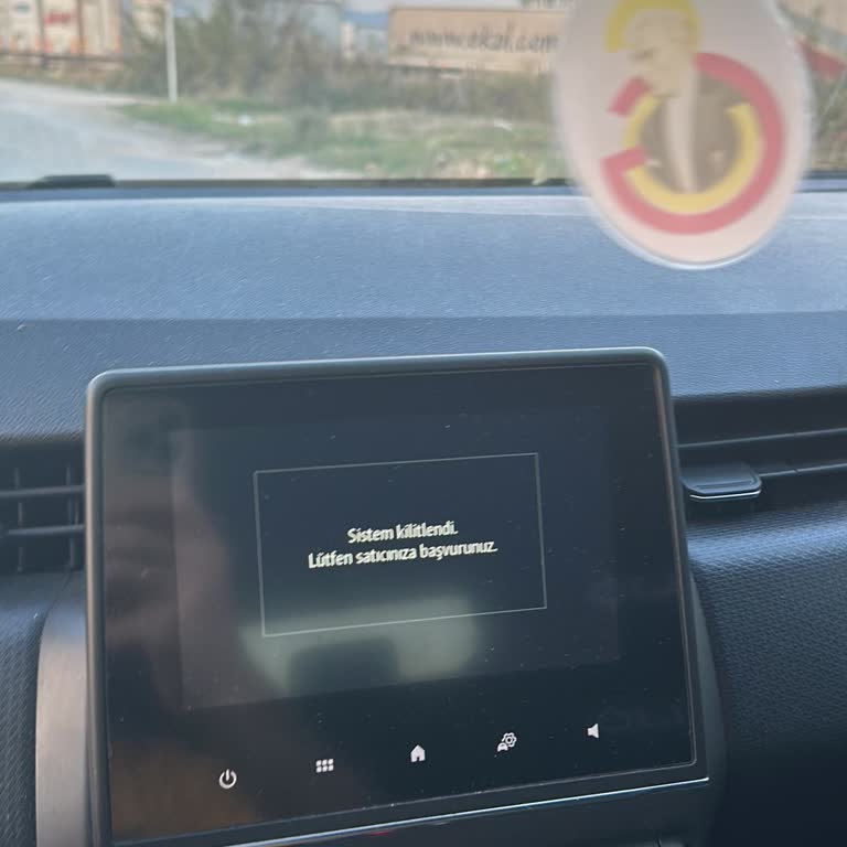 Renault Clio 5 Multimedia Ekran Sorunu