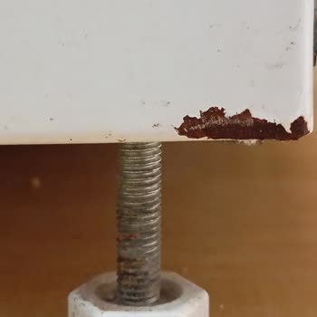 Paslanan Buzdolabı Ve Yetersiz Servis Hizmeti