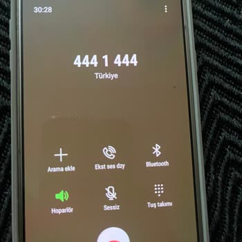 Müşteri Hizmetlerine Ulaşım Sorunu Ve Yüksek Ücretler