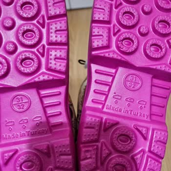 BİM Hatalı Dikim Nedeniyle Kullanılamayan Yağmur Botu