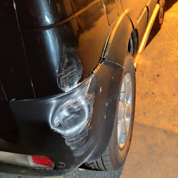 Gece Yarısı Park Halindeki Aracıma Çarpan Migros Aracı
