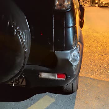 Gece Yarısı Park Halindeki Aracıma Çarpan Migros Aracı
