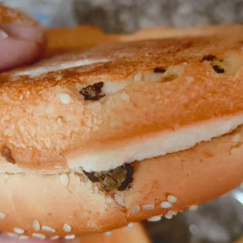 BİM Marketten Alınan Hamburger Ekmeklerinde Şok Edici Madde!