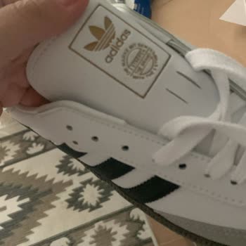 Aldığım Adidas Ayakkabının Rengi Ve İade Sorunu