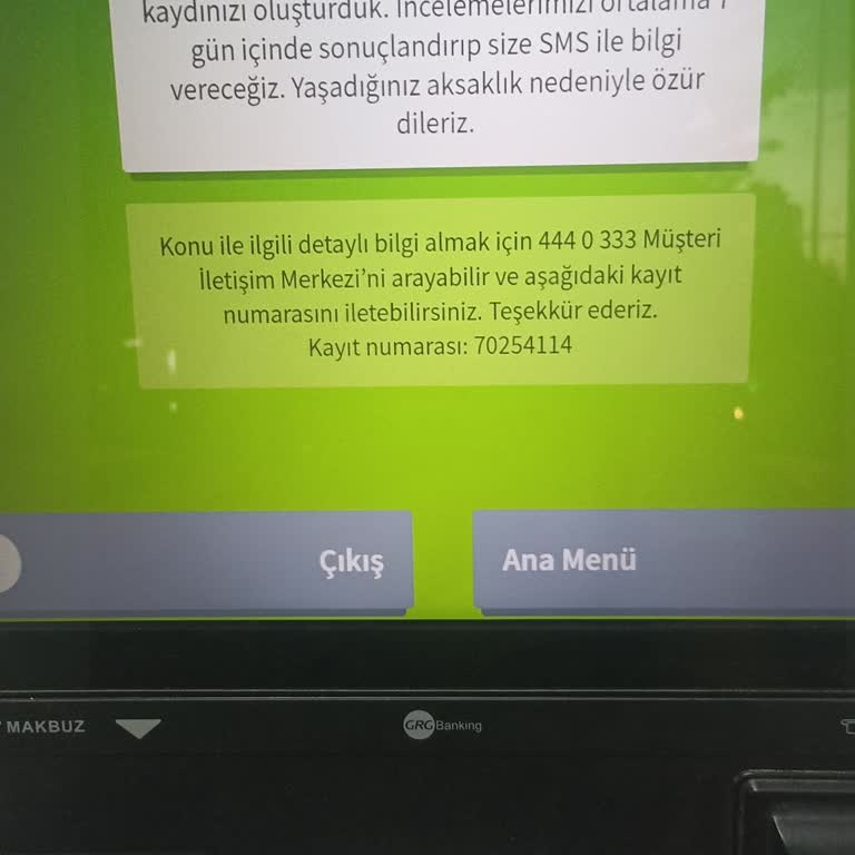 ATM'de Sıkışan Para Ve İletişim Sorunları