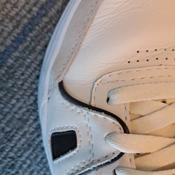 Reebok Ayakkabıda Dikim Hatası Ve Çözüm Beklentisi