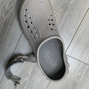 Yüksek Fiyatlı Crocs Terliğin Hayal Kırıklığı: Garanti Süreci Ve Ürün Kalitesi