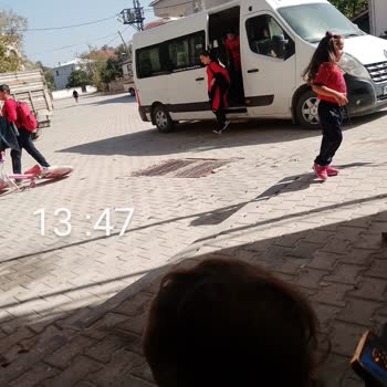 Öğrencilerin Eğitimine Engel Olan Servis Sorunu